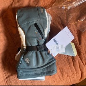 Winter Mittens NWT